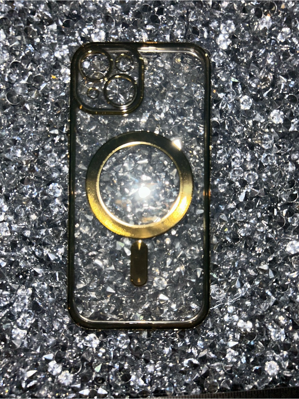 Clear Phone Case with Gold MagSafe Ring iPhone 15